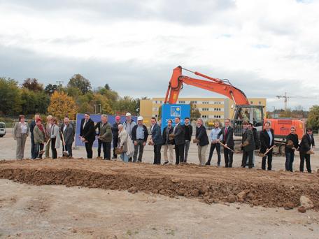 Spatenstich zum Brettener Dienstleistungszentrum