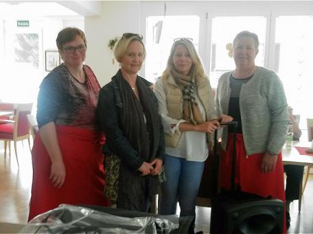 Spende der Firma Südbau für das Seniorenzentrum in Neuthard